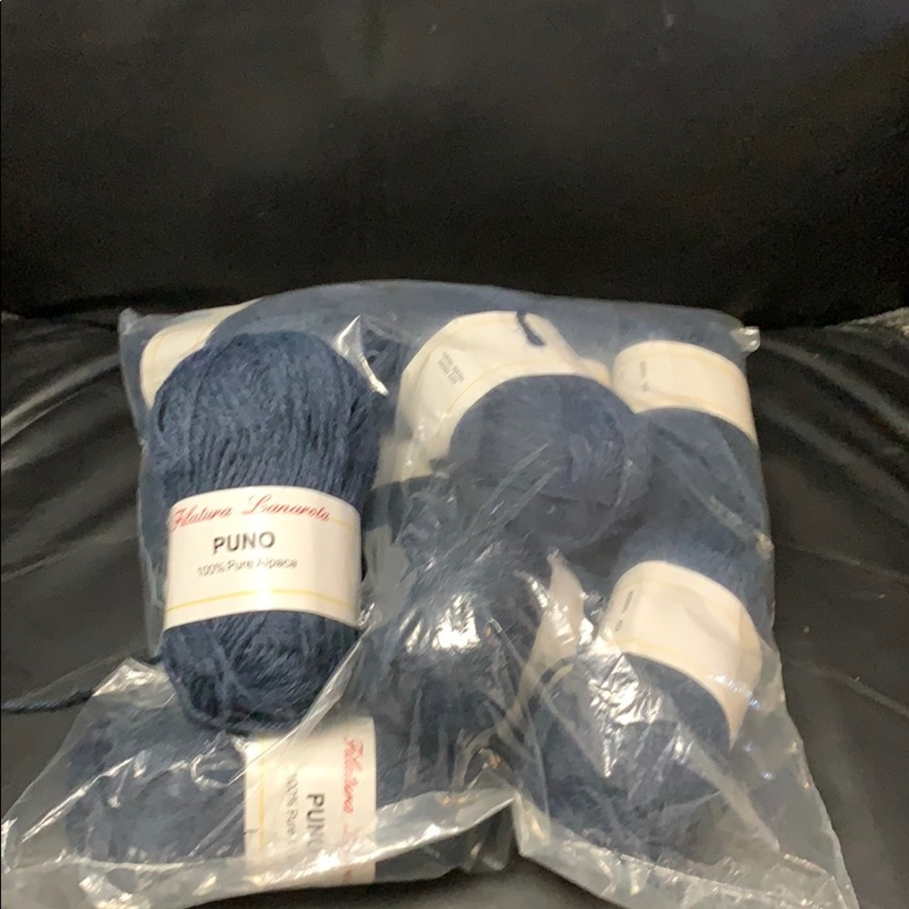 Lot of 10 skeins of 100% Alpaca yarn